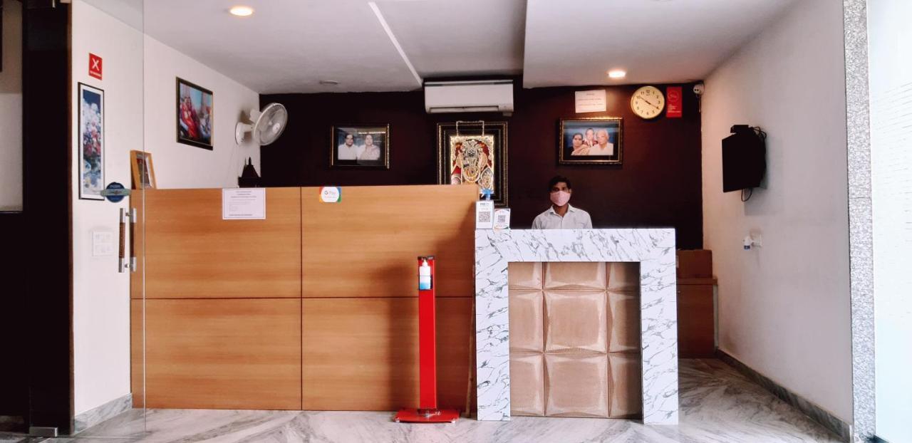Hotel Sar Kamla Dham Skd Vrindavan Fully Vaccinated Staff المظهر الخارجي الصورة